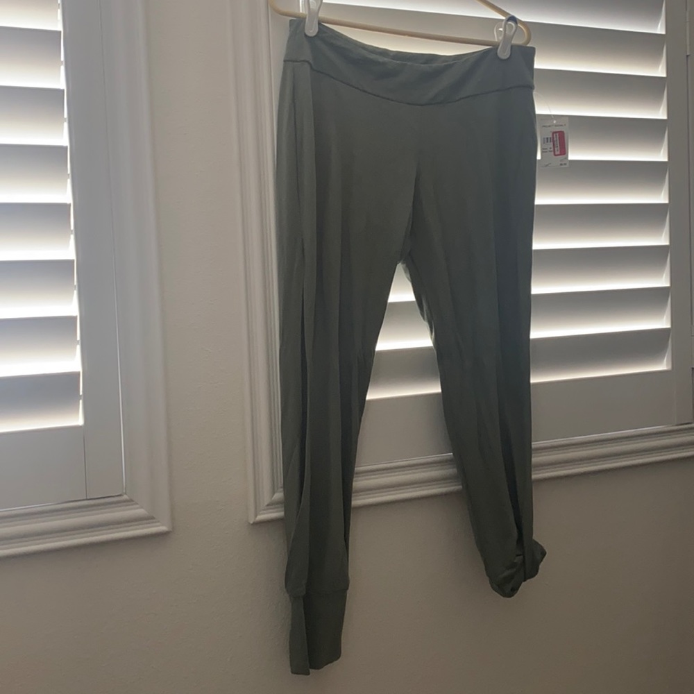 Moss green comfy pants